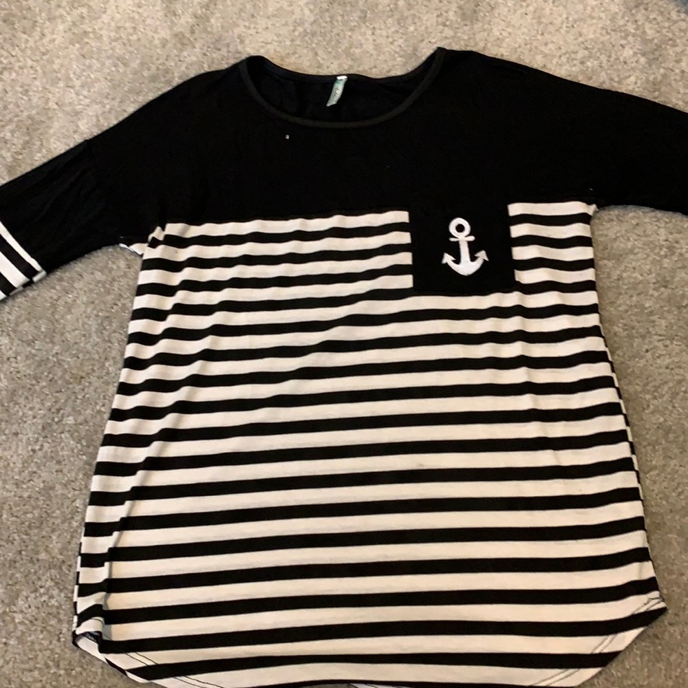 3/4 length boutique style top